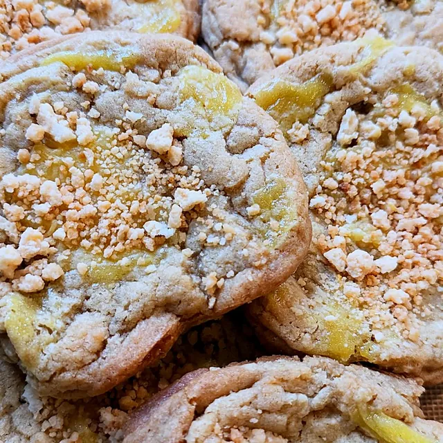 Key Lime cookie — fresh lime curd with Biscoff crumb and candied lime.