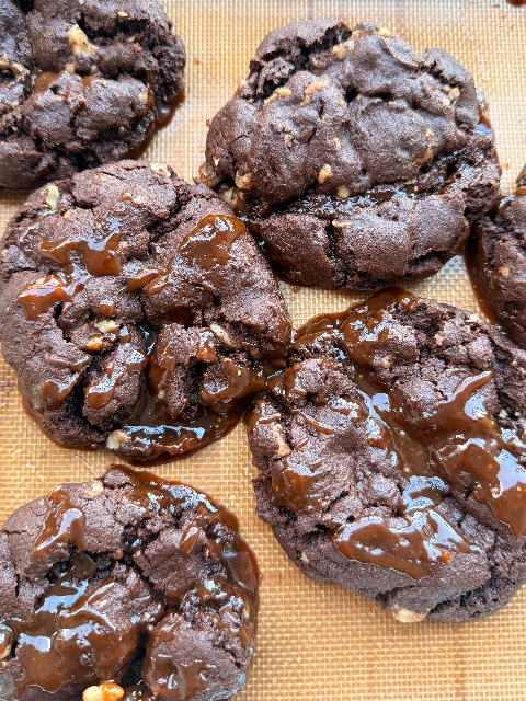 Cocoa Caramel cookie (sold out).